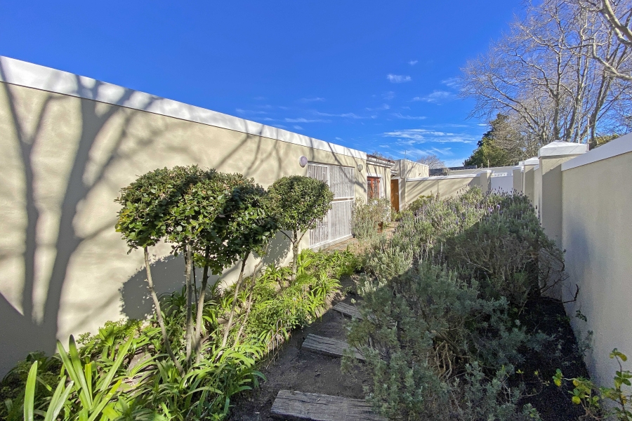 6 Bedroom Property for Sale in Constantia Western Cape